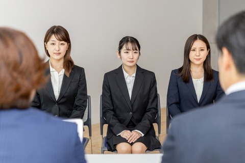 【悲報】7年前にバックレたバイト先へ忘れて面接に行ってしまった結果・・・