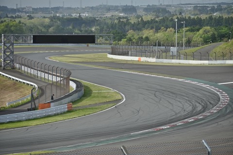 【悲報】サーキットで走ってたら免許取り消しになったんやが…