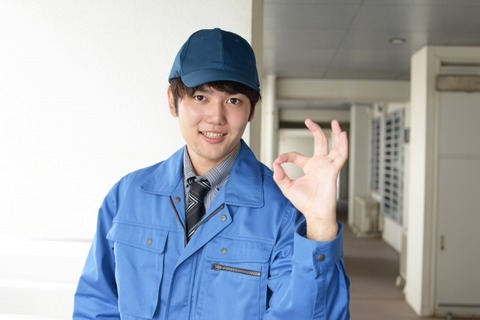 【愕然】引越し業者「終わりました！ご利用ありがとうございました～！」俺「こちらこそありがとうございました」業者「……ﾆｺﾆｺ」俺（？）