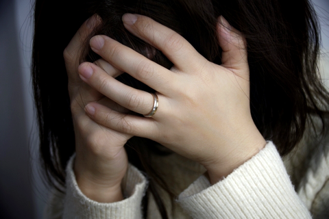 【画像】女芸人さん「この息子の写真を投稿したら、虐待疑いで通報されて警察が家に来ました」→結果