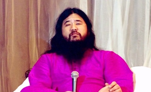 【闇深】麻原彰晃が逮捕された時、隠し部屋の内部の様子と持ち込んでいたものがコレｗｗｗｗｗｗｗｗｗｗｗ