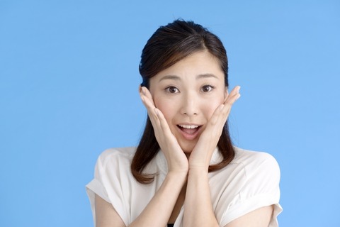 【GIF】佐倉綾音さん、自分の巨乳を紹介するｗｗｗｗｗ