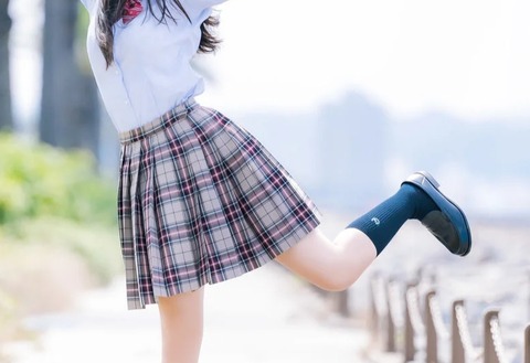 JKのパンツ見えちゃったんだけど！ｗｗｗｗｗ