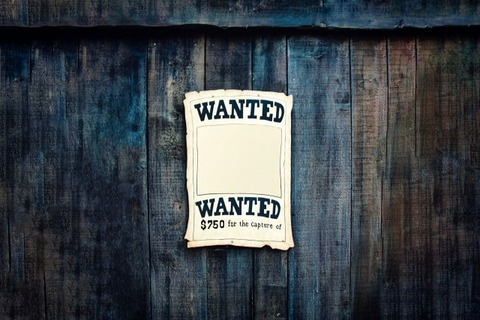 【悲報】神奈川県警さん、ポスターにアイドルを起用するもデザイン力がなさすぎて指名手配犯になってしまう