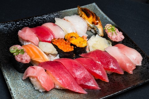 【画像】歌舞伎町の10円寿司ヤバすぎワロタｗｗｗｗｗｗｗｗｗｗｗｗ