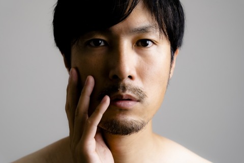 【画像】ヒゲを全部「抜いた」結果がこれｗｗｗｗｗｗｗｗ