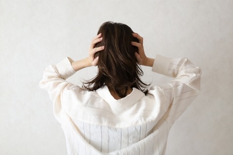 元美容師ワイ、ものすごい爆弾を抱えたまま退職して一年が過ぎる・・・