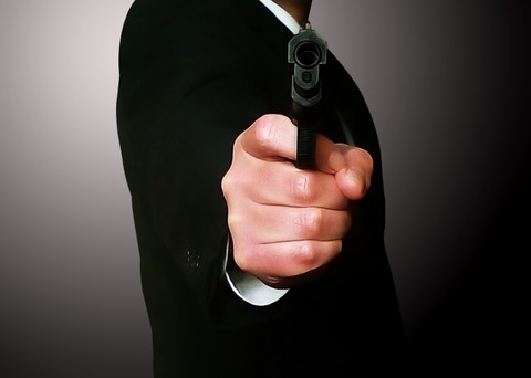 【画像】警察「撃つ前に「アベー！」と叫ばなかったから守れなかった……」