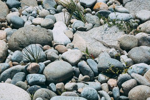 キャンプで「石を積んで竈代わりにして調理」て絶対にやっちゃいかんらしい→