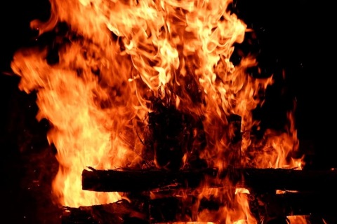 【悲報】あいさつは「謝謝」、首都は「パク」…韓国をバカにした日本の有名アイドルが韓国ネットで炎上ｗｗｗｗｗ