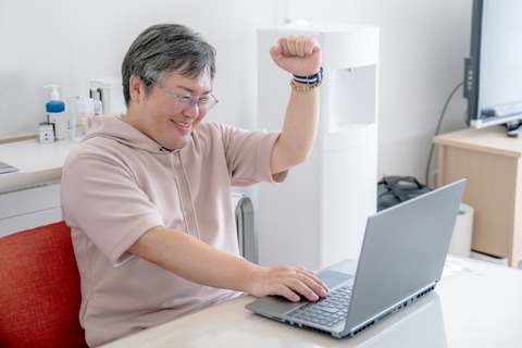 【呆然】大株主ワイ「ワイが持っている株を全部売却したらどうなるか……わかるよね？」社長「まさか……」→結果・・・