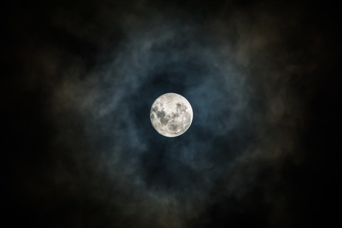 moon-3059861_1280