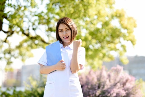 【ブラック病院】先輩看護師の女さん「看護婦4人が休日に無断欠勤しました…」→