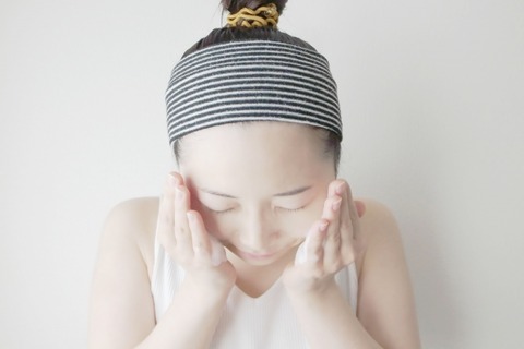 YouTuber「米のとぎ汁で洗顔しよ」皮膚科医「絶対やめろ！」