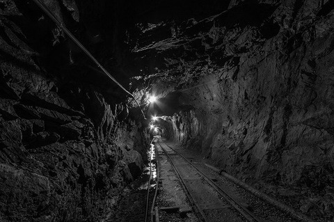tunnel-957963_640