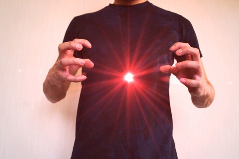 【動画】女さん、警官にハンドパワーで立ち向かった結果ｗｗｗｗｗｗｗｗ