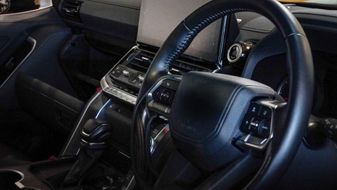 【画像】高級外車さん「ん？ハンドル暖かくしてほしいんか？ｗ ほな1年で￥12,900なｗ」→