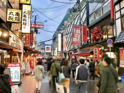 【画像】怪しい商店街きたんやが…