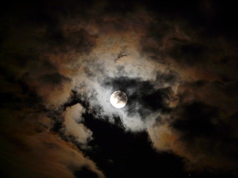 moon-8189_640