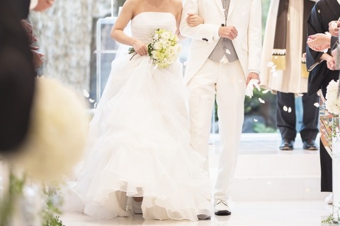 【悲報】ワイの元カノ(28)さん、結婚した結果・・・・・