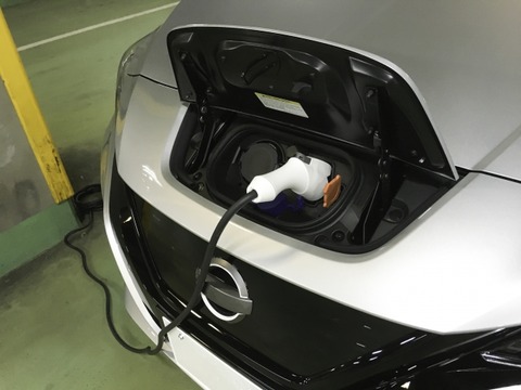 「日本は雪降るからEVは使えない！ガソリン車なら寒さに強い！」→結果