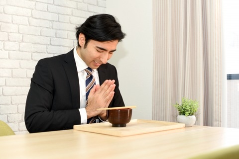 【悲報】営業ワイ、後輩に『営業丼』を教えるも「ワイさんって障害者枠採用でしたっけ？」と言われてしまう・・・