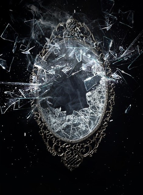 smoke-and-mirrors-4247808_640