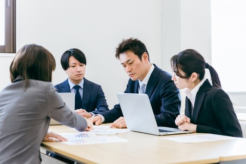 【緊急】俺印刷会社、新入社員がガチでやらかして全社員会議。。。。。