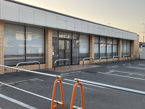 【画像】コンビニ「小便器に大便するBBA、ふざけんな！」