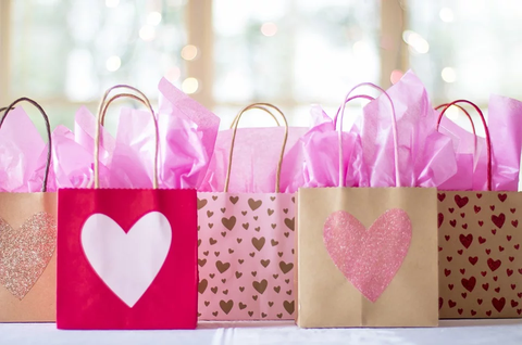 gift-bags-2067663_960_720