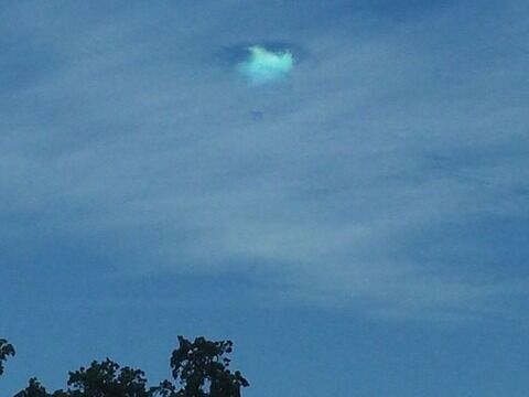 amazing-hole-punch-cloud-over-Stockton-may-9-2014