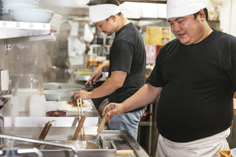 【悲報】炎上した家系ラーメン店主、お前らのコメントに病む→