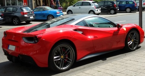 【炎上】難民申請中のクルド人が、フェラーリで首都高を１８０ｋｍでかっ飛ばす映像が話題に…