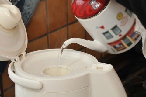 【悲報】お湯、コンビニで有料販売ｗｗｗｗｗｗｗ