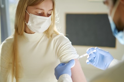 【朗報】コロナワクチン接種42歳女性死亡、因果関係ありと初認定！！