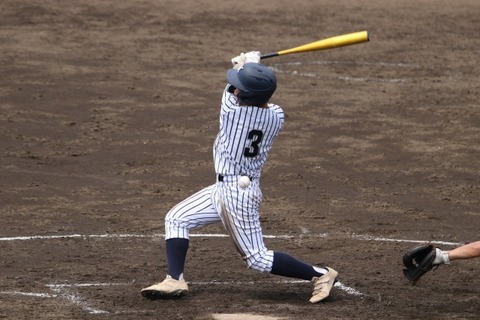 【悲報】黒人打者、球審の際どい判定に舐めた態度取ったら次の球でありえない判定されてしまうｗｗｗｗ