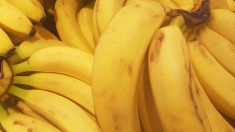 【ヤバすぎ】薬品漬けになったバナナを見分ける方法が話題になるｗｗｗｗｗｗｗｗ