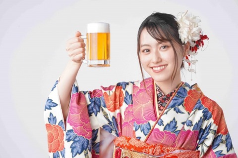 【画像】「キャンペーンガール」廃止、女性の権利向上にまた一歩近づいてしまう・・・ｗ