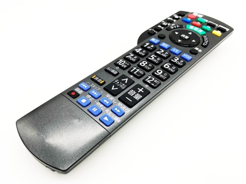 【悲報】ワイのリモコンの裏、溶ける（画像ｱﾘ）