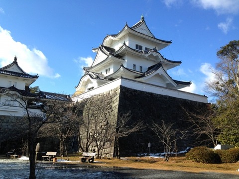 信長「こいつの料理まっず！！」家康「ギャハハ！！！」