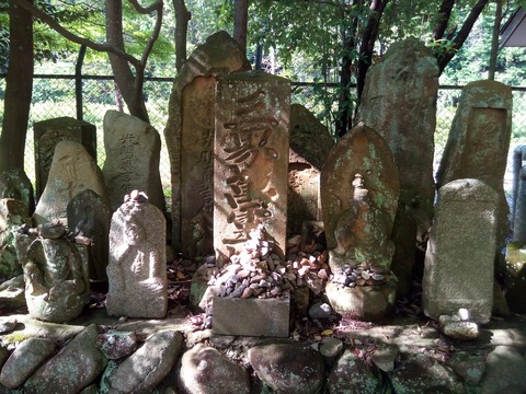 grave-1753739_1280