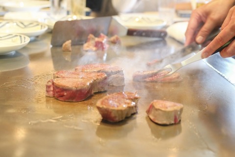 【驚愕】日本のステーキ肉さん、うっかり海外大会で無双してしまうｗｗｗｗｗｗ