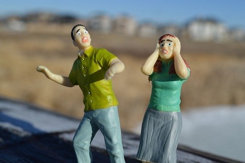 frightened-1172122_640