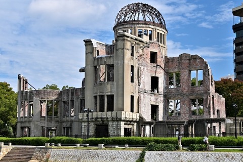 【悲報】1945年の京大助教授「広島に原爆投下されただって？せや！！！」→