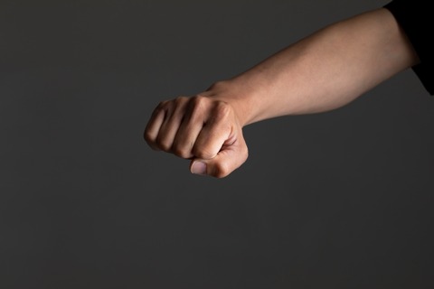 【画像】朝倉未来さん、センスがないと言われブチギレ！