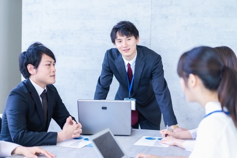 【鬼畜】支店長「今度の新人はゲイですが、変な目で見ないように」→結果････