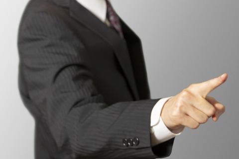 正社員ワイ（28）「おっさん、これやっといて」派遣（41）「やっといてて何だよ…」ワイ「は？」→結果…