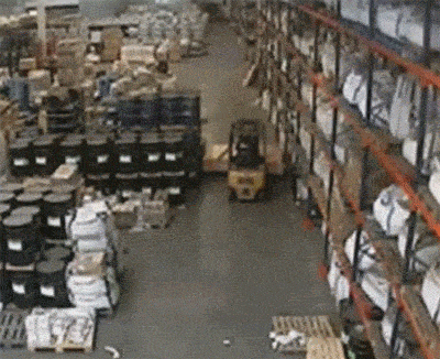 Gif 倉庫でのフォークリフト事故やばすぎワロタ うしみつ 2ch怖い話まとめ Gif 倉庫でのフォークリフト事故やばすぎワロタ うしみつ 2ch怖い話まとめ