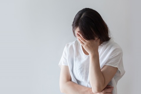 蛙化女さん「彼氏が店員に敬語使う！恥ずかしい！！」→