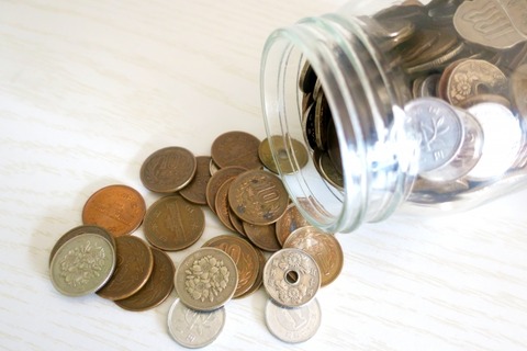 マッマ「あんたの友達のあっくん来た日にお金減ってる気がする」ぼく「！！！」→